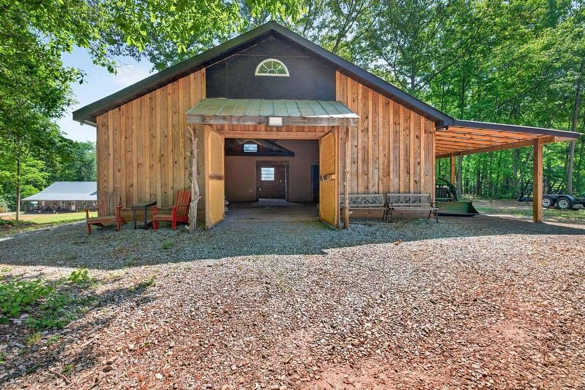 5.38 Acres of Residential Land for Sale in Buckhead, Georgia