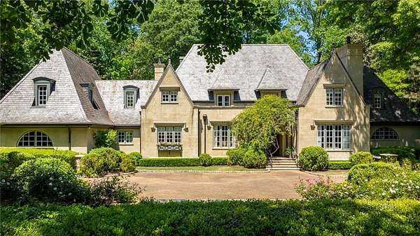 2 Acres of Land with Home for Sale in Atlanta, Georgia