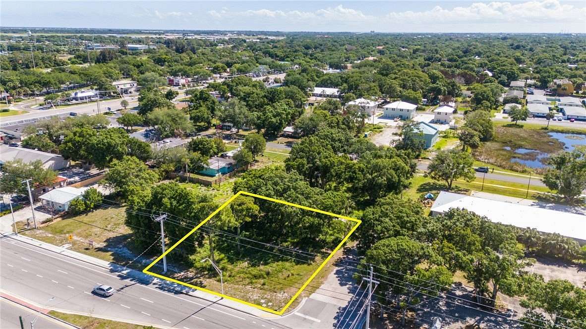 0.52 Acres of Commercial Land for Sale in Vero Beach, Florida