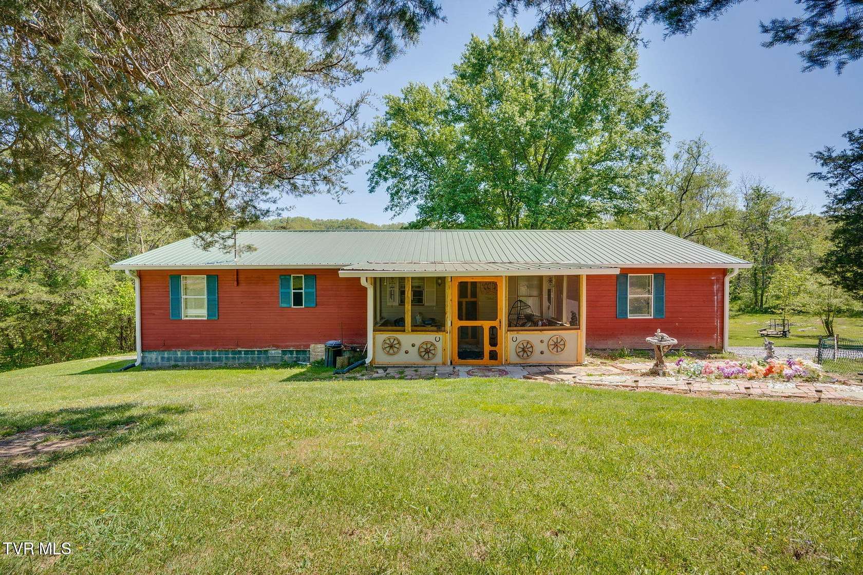 5.13 Acres of Land with Home for Sale in Eidson, Tennessee