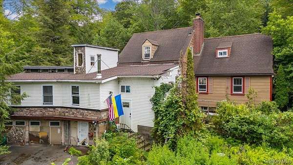 7 Acres of Land with Home for Sale in Woodbourne, New York