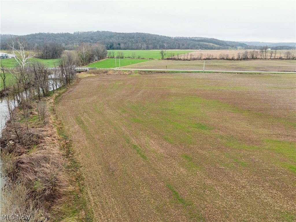10.7 Acres of Land for Auction in Frazeysburg, Ohio