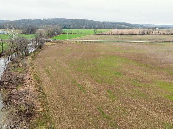 10.7 Acres of Land for Auction in Frazeysburg, Ohio