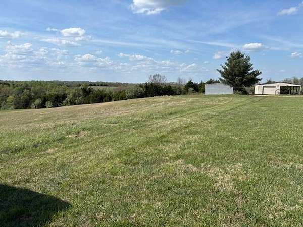 15 Acres of Recreational & Residential Land for Sale in Loretto, Kentucky