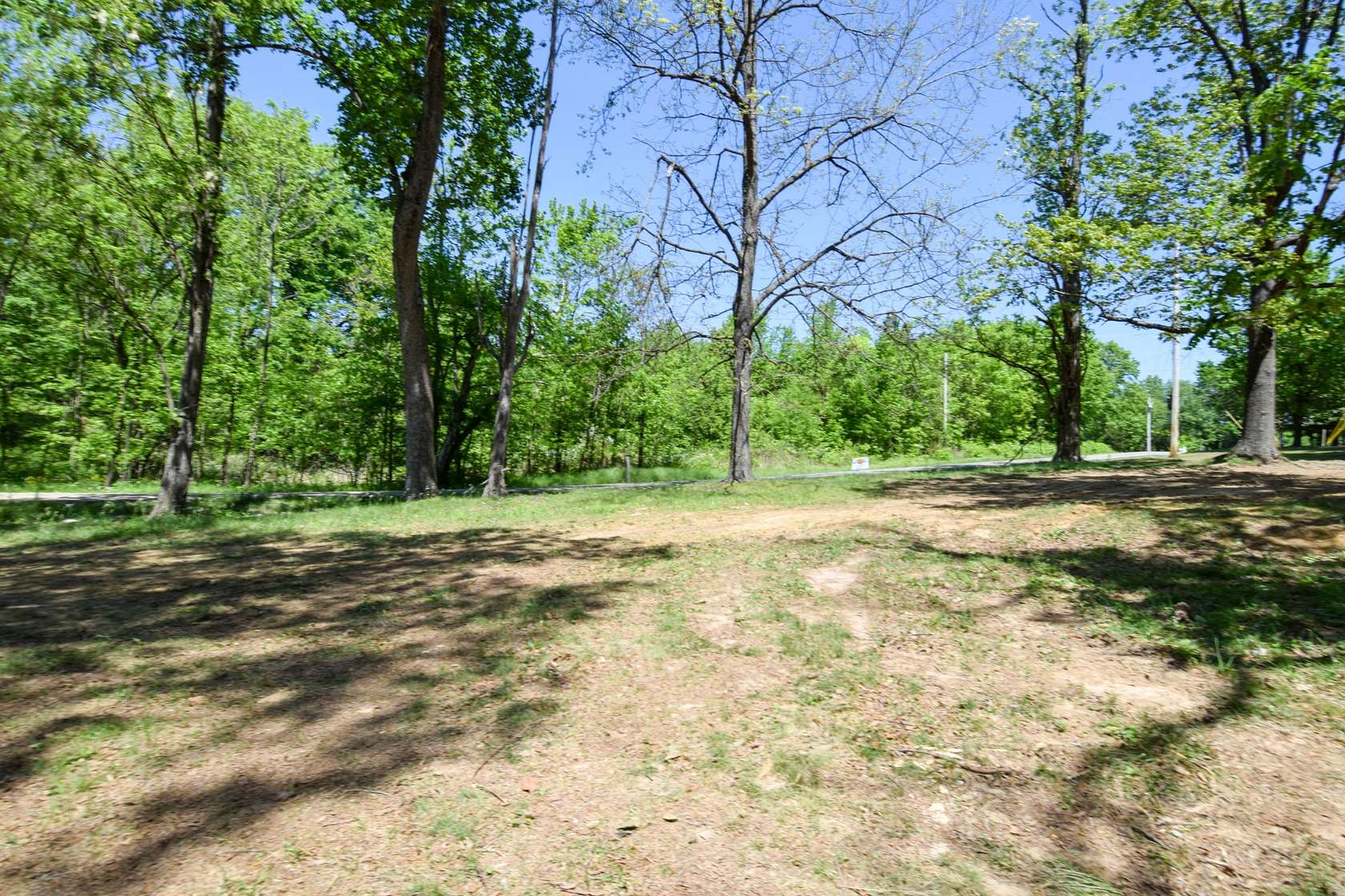 3.18 Acres of Residential Land for Sale in Cottontown, Tennessee