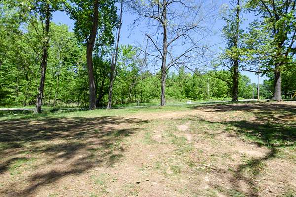 3.18 Acres of Residential Land for Sale in Cottontown, Tennessee