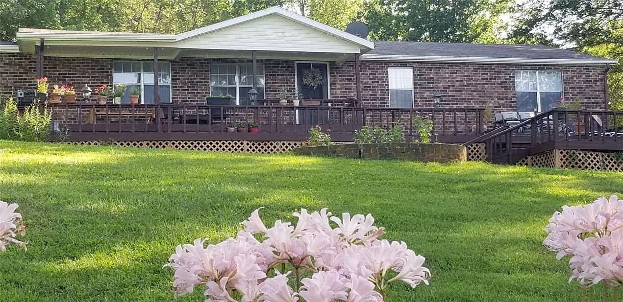 4 Acres of Land with Home for Lease in Fayetteville, Arkansas