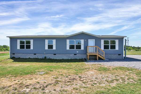 5.19 Acres of Land with Home for Sale in Dayton, Tennessee