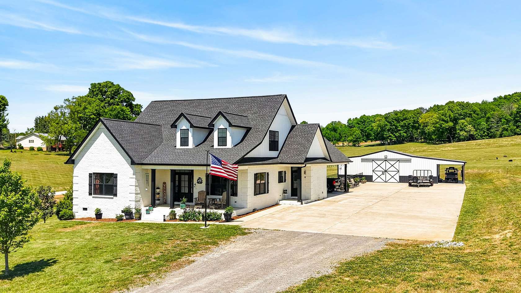 5 Acres of Land with Home for Sale in Hartsville, Tennessee