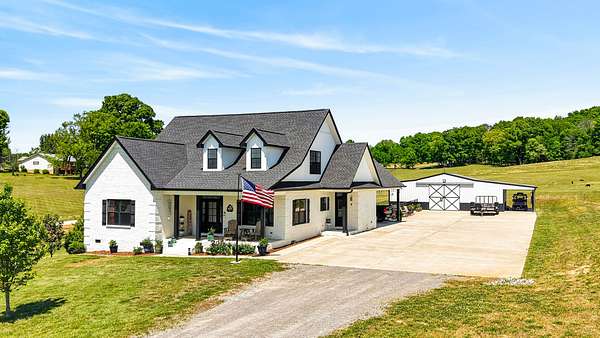 5 Acres of Land with Home for Sale in Hartsville, Tennessee