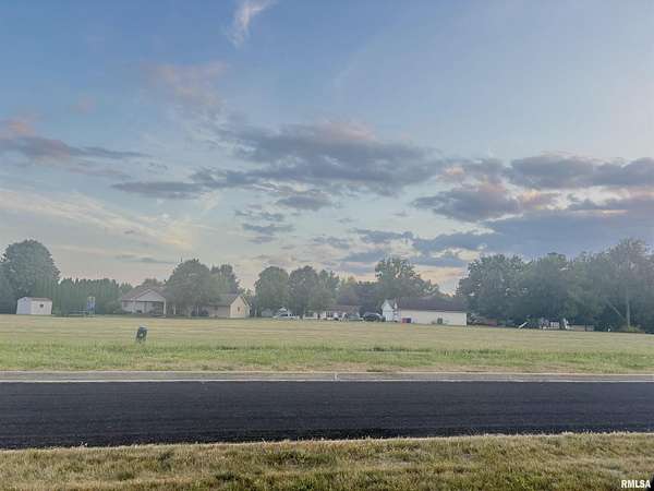 0.72 Acres of Residential Land for Sale in Elmwood, Illinois