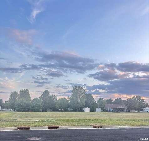 0.72 Acres of Residential Land for Sale in Elmwood, Illinois