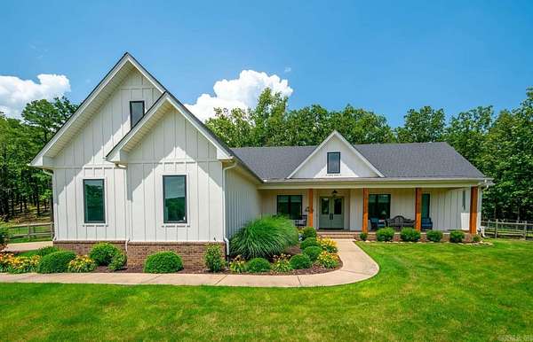 20 Acres of Recreational Land with Home for Sale in Mayflower, Arkansas