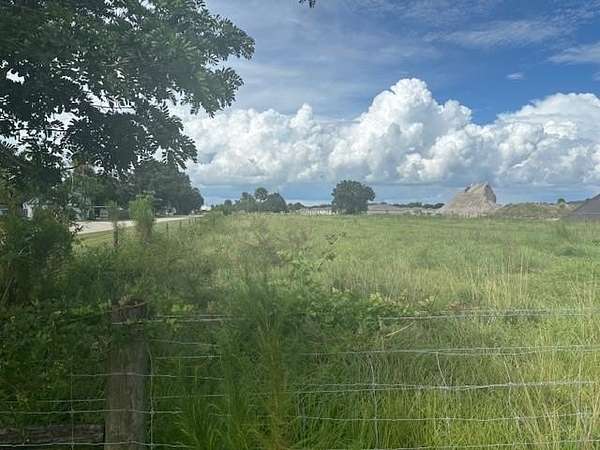 11.3 Acres of Land for Sale in Okeechobee, Florida