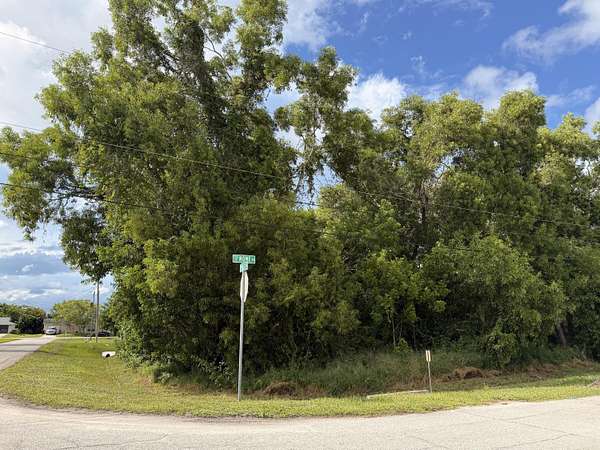 0.34 Acres of Residential Land for Sale in Port St. Lucie, Florida