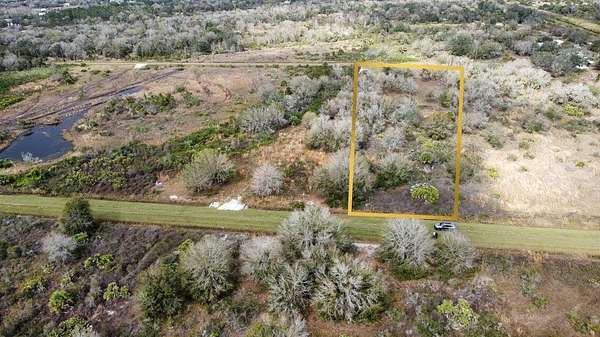 1.25 Acres of Land for Sale in Okeechobee, Florida