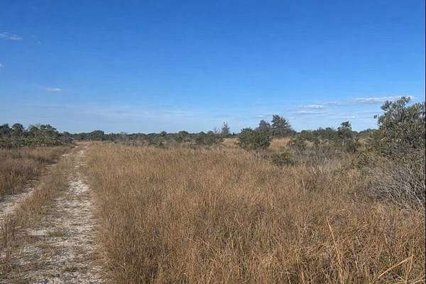 7.5 Acres of Land for Sale in Okeechobee, Florida