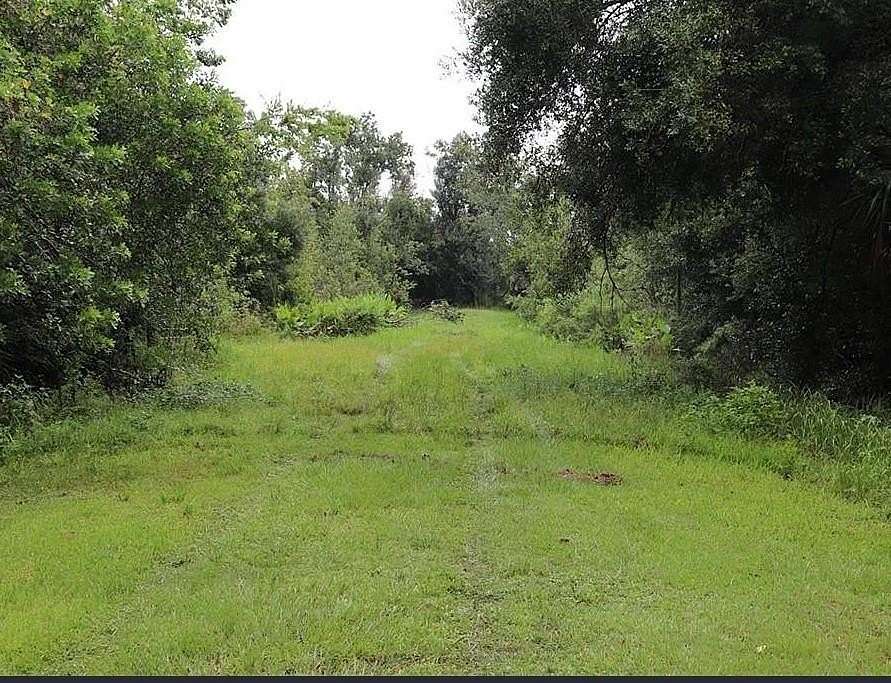1.25 Acres of Residential Land for Sale in Okeechobee, Florida