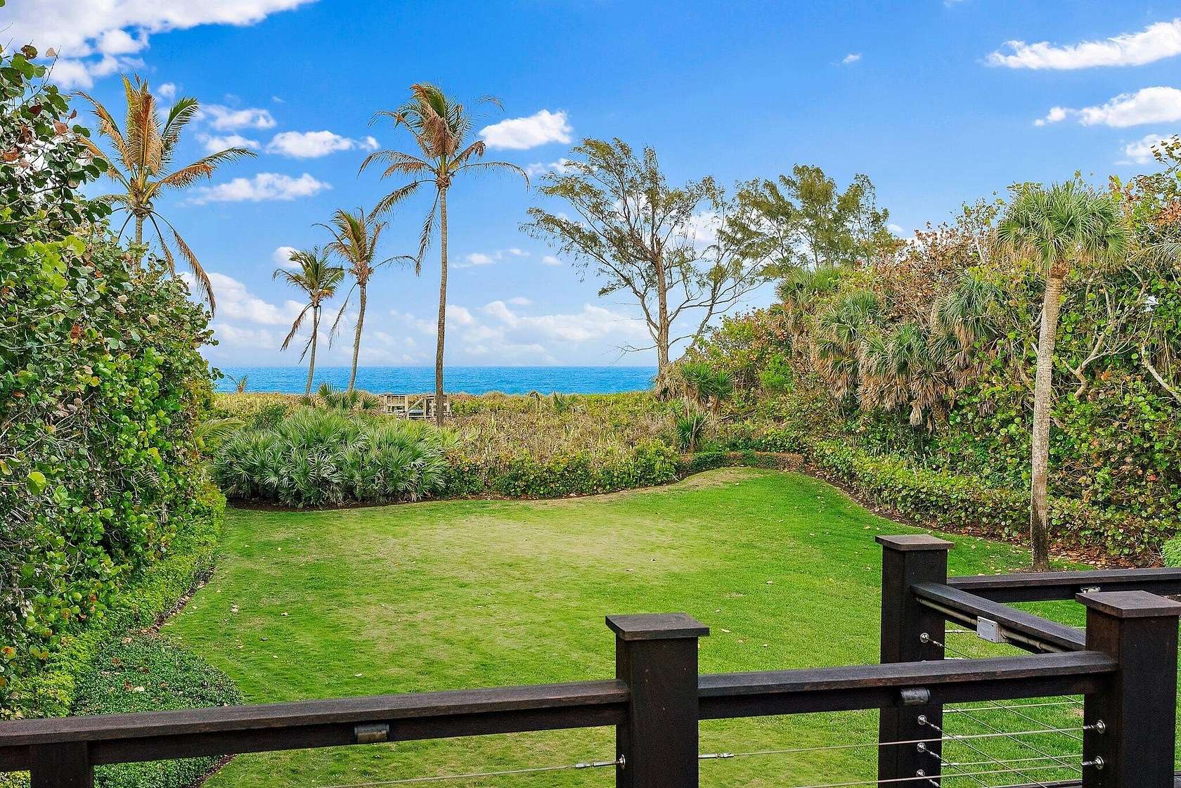0.89 Acres of Residential Land for Sale in Jupiter Island, Florida