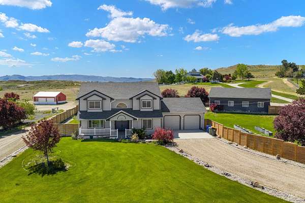 4.32 Acres of Land with Home for Sale in Nampa, Idaho