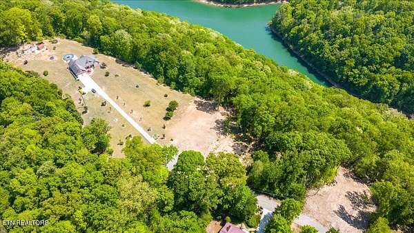 0.48 Acres of Residential Land for Sale in Caryville, Tennessee