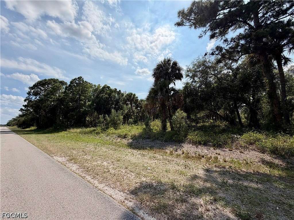 1.25 Acres of Residential Land for Sale in Clewiston, Florida
