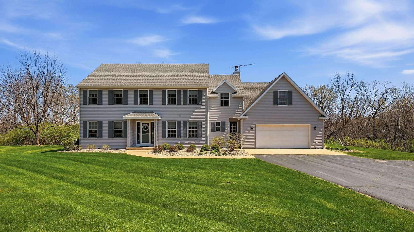 1.52 Acres of Land with Home for Sale in Galena, Illinois