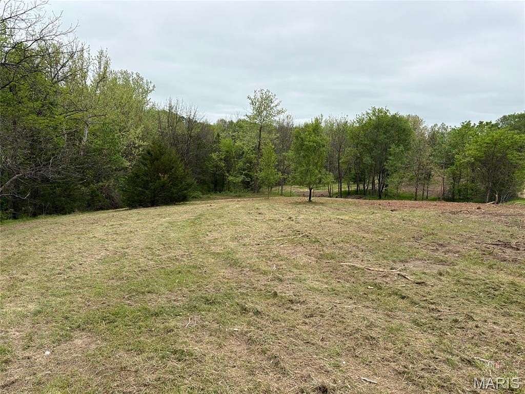 2.36 Acres of Residential Land for Sale in Linn, Missouri