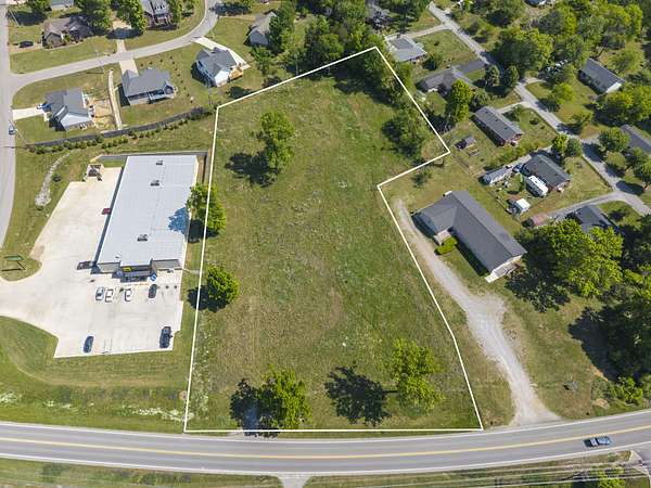2 Acres of Commercial Land for Sale in Hartsville, Tennessee