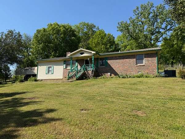 6.4 Acres of Land with Home for Sale in Fayetteville, Tennessee