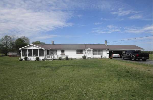 3.7 Acres of Land with Home for Sale in Decherd, Tennessee