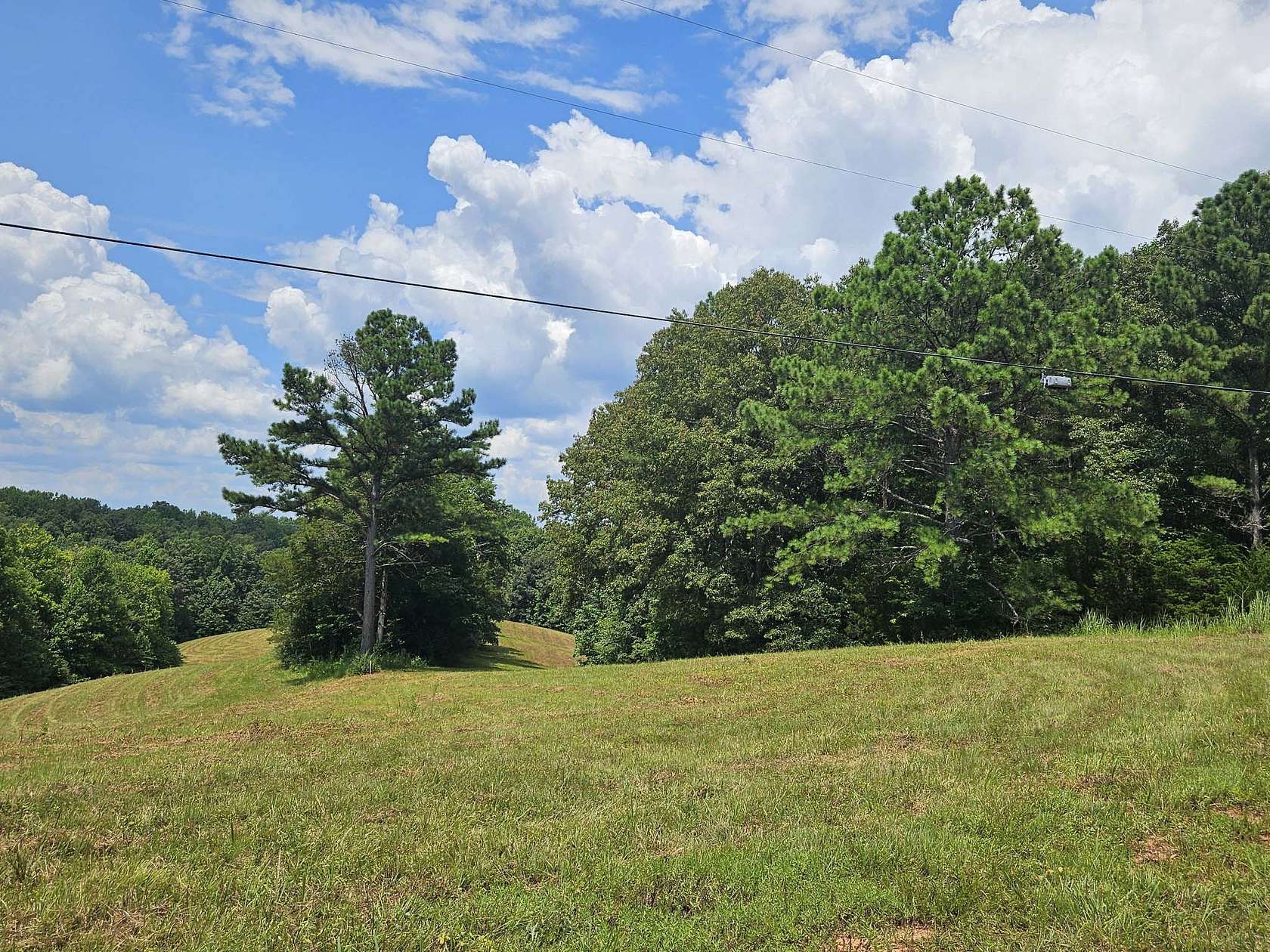 8.88 Acres of Residential Land for Auction in Sparta, Tennessee