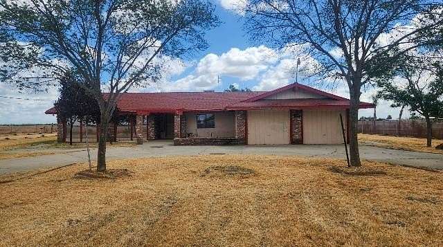 5 Acres of Land with Home for Sale in Riverdale, California