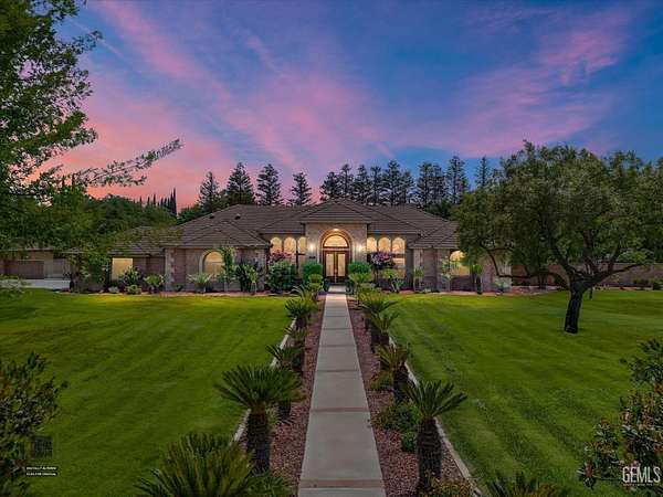 2.1 Acres of Land with Home for Sale in Bakersfield, California