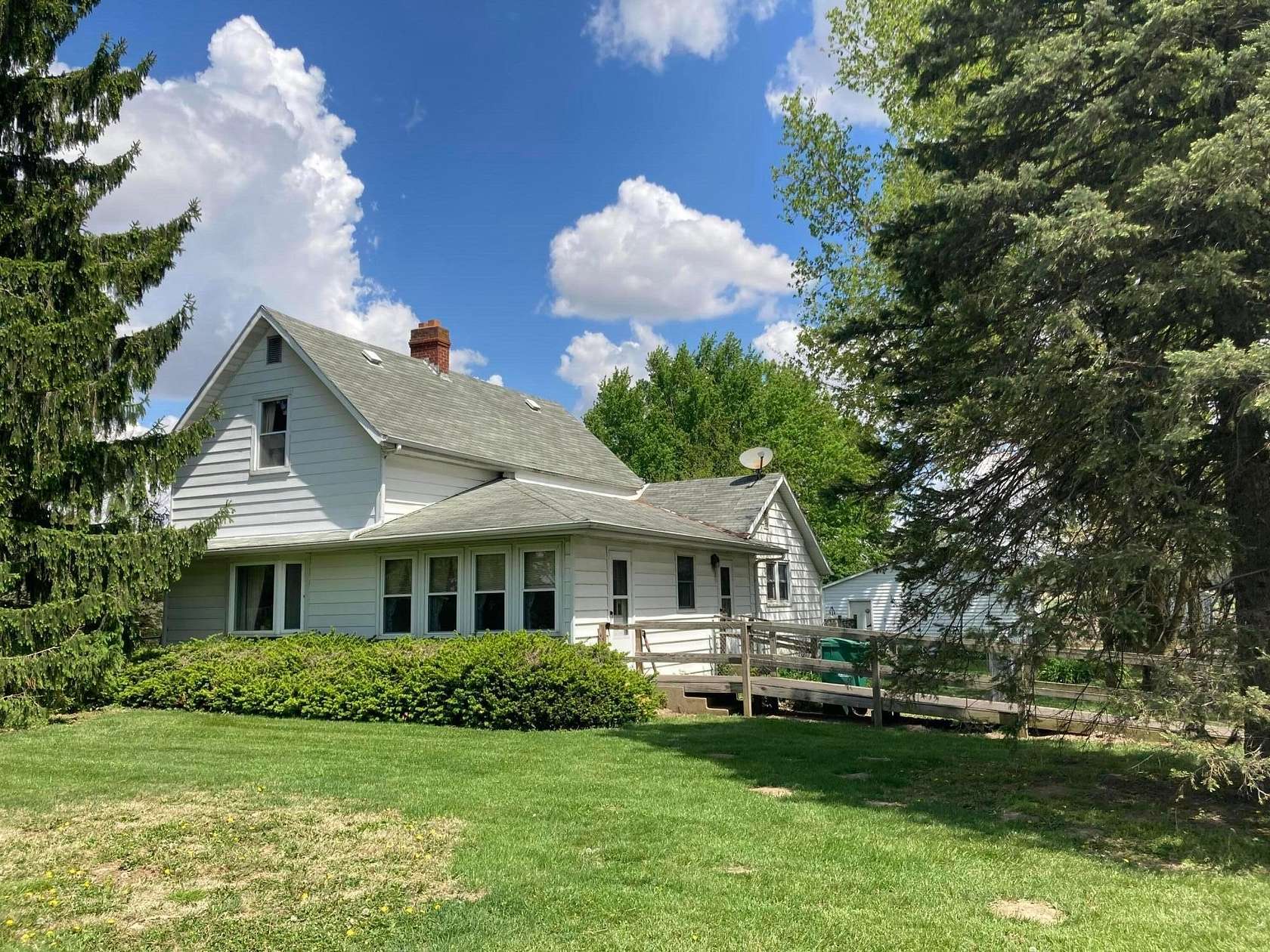 2 Acres of Land with Home for Sale in London, Ohio