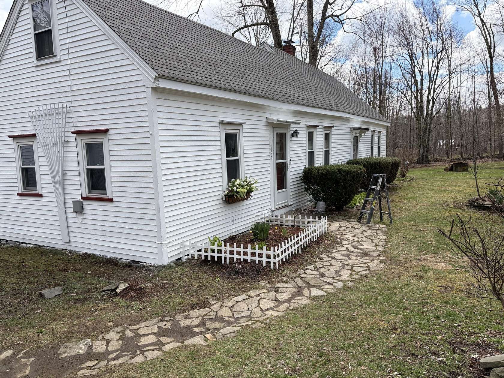 5.5 Acres of Land with Home for Sale in Waldoboro, Maine