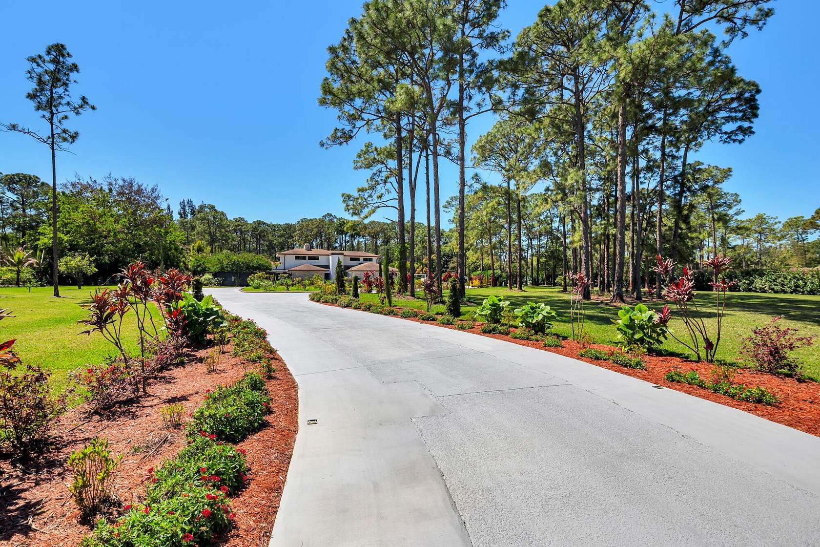 5.1 Acres of Land with Home for Sale in Palm Beach Gardens, Florida