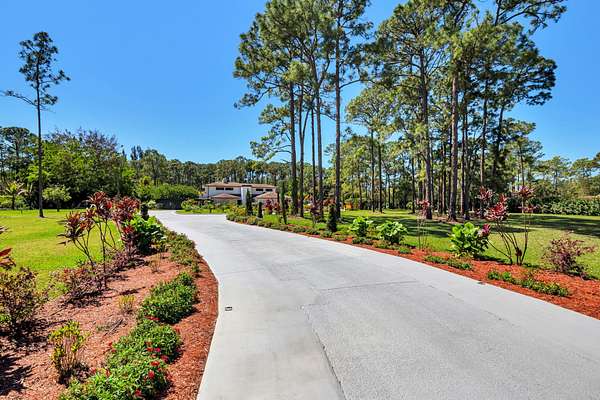 5.1 Acres of Land with Home for Sale in Palm Beach Gardens, Florida