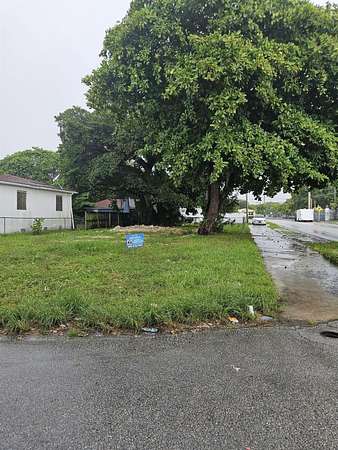 0.1 Acres of Residential Land for Sale in Miami, Florida