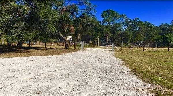 1.25 Acres of Land for Sale in Clewiston, Florida