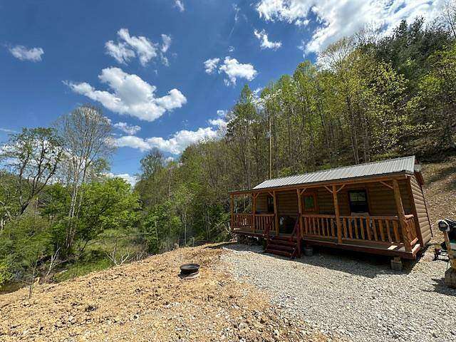 28 Acres of Recreational Land for Sale in Wrigley, Kentucky