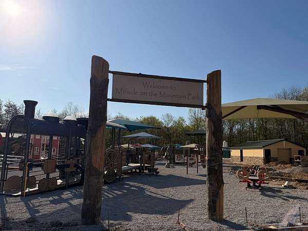 14 Acres of Improved Land for Sale in Coalmont, Tennessee