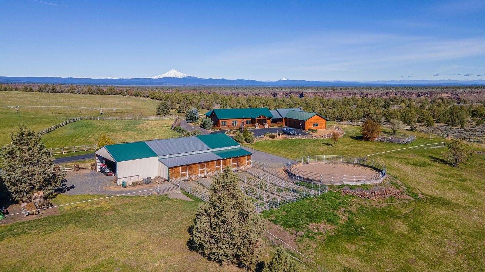 119 Acres of Land with Home for Sale in Culver, Oregon