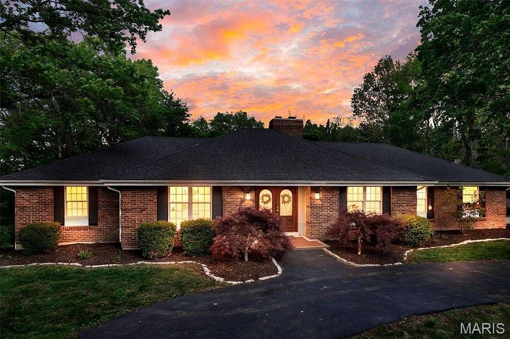 2.83 Acres of Land with Home for Sale in Sunset Hills, Missouri