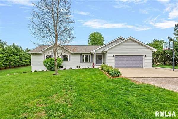 2.8 Acres of Land with Home for Sale in Petersburg, Illinois