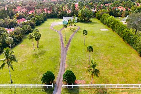 4.63 Acres of Land with Home for Sale in Palm Beach Gardens, Florida