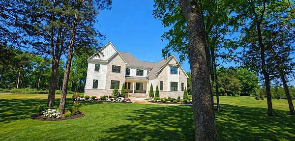 5 Acres of Land with Home for Sale in Chapel Hill, Tennessee