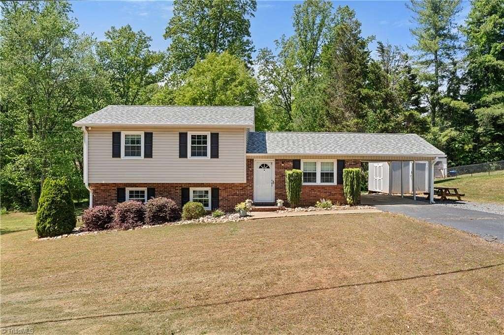 2 Acres of Land with Home for Sale in King, North Carolina