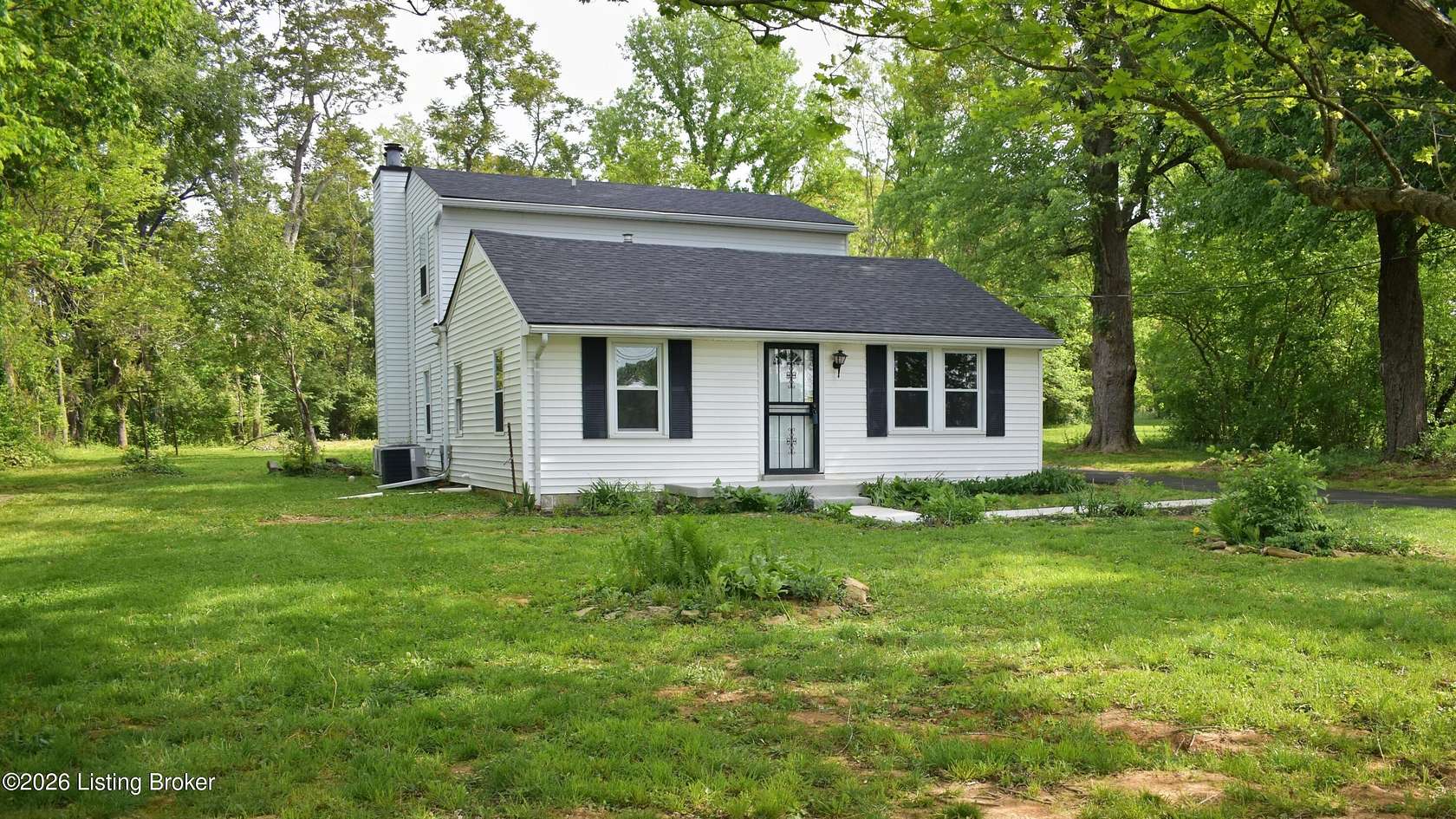 1.7 Acres of Land with Home for Sale in Louisville, Kentucky