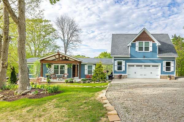 5 Acres of Land with Home for Sale in Thompson's Station, Tennessee